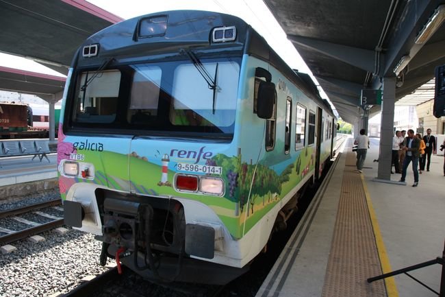El tren turístico, en la estación de Ourense.