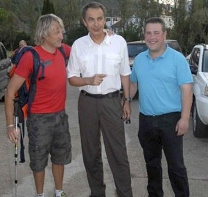 El presidente del Gobierno, José Luis Rodríguez Zapatero junto Jesús Calleja y Mariano Rojo (Foto: EFE)