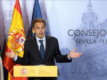 José Luis Rodríguez Zapatero, en rueda de prensa tras la reunión del Consejo de Ministros. (Foto: EDUARDO ABAD)