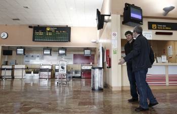 Los aeropuertos gallegos, vacíos.