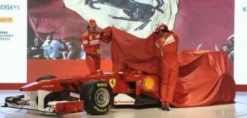 Alonso y Massa descubren el nuevo Ferrari F150