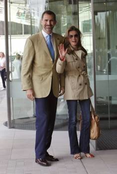 Los príncipes de Asturias, a su llegada al hotel. (Foto: BALLESTEROS)