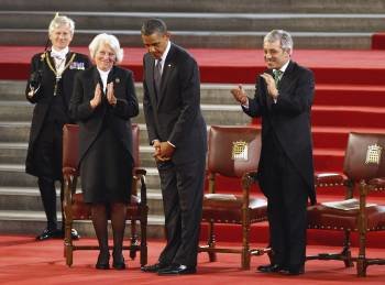 Obama, aplaudido por el presidente el de la Cámara de los Comunes y la titular de la Cámara de los Lores. (Foto: KHALED EL FIQI)