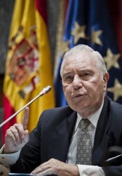 El presidente del CGPJ Carlos Dívar. (Foto: EMILIO NARANJO)