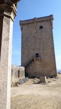 Torre del Homenaje del castillo de Monterrei. (Foto: A. R.)