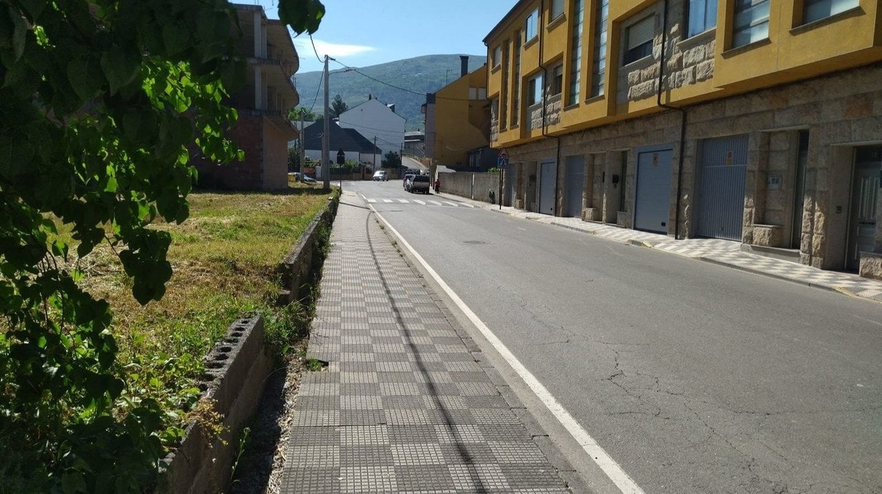 Imagen de la calle Veiguiña, una de las que van a ser mejoradas. (Foto: José Paz)