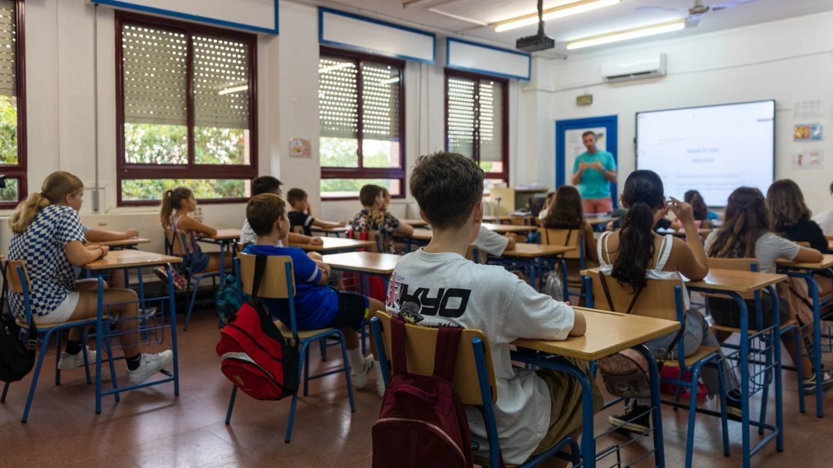 Alumnos en un aula de ESO de un colegio de Madrid.