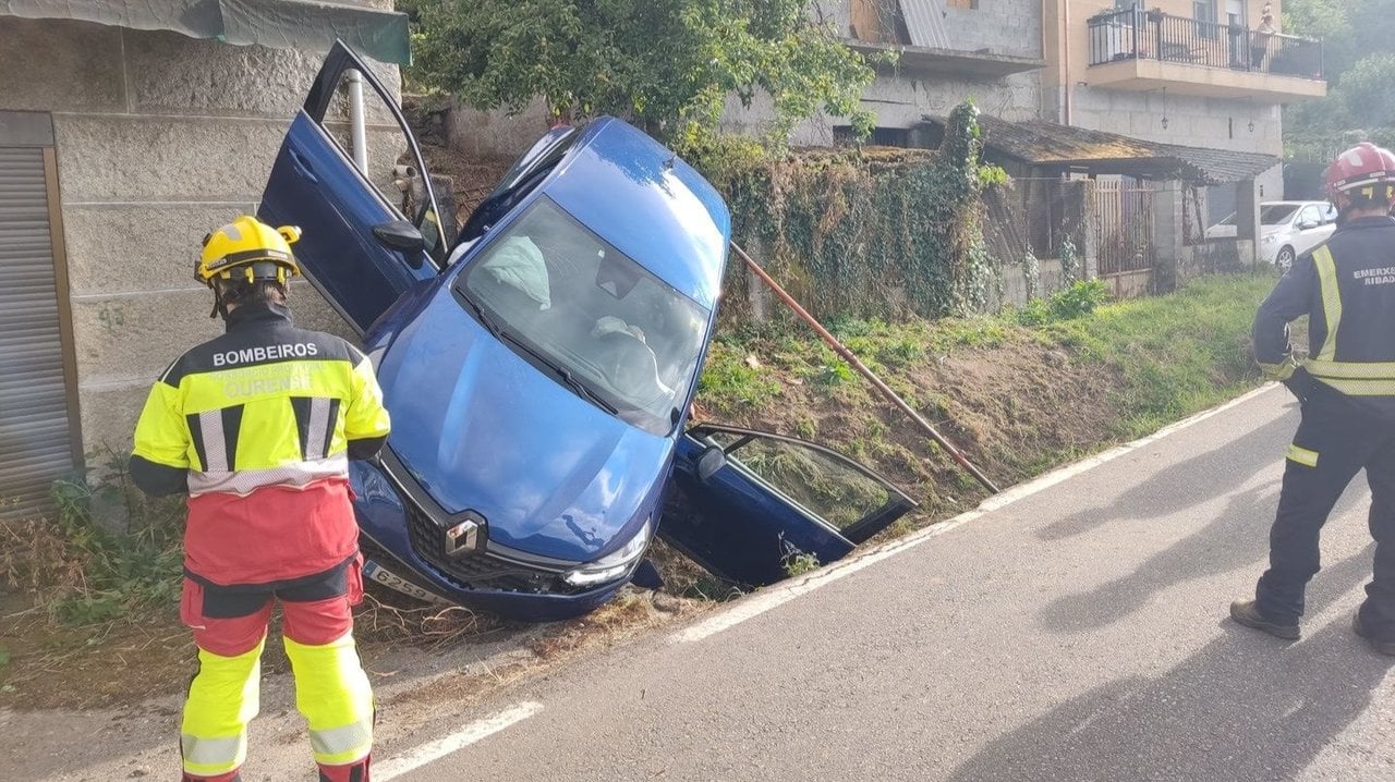 Accidente de tráfico en Quenlle, Toén, Ourense.